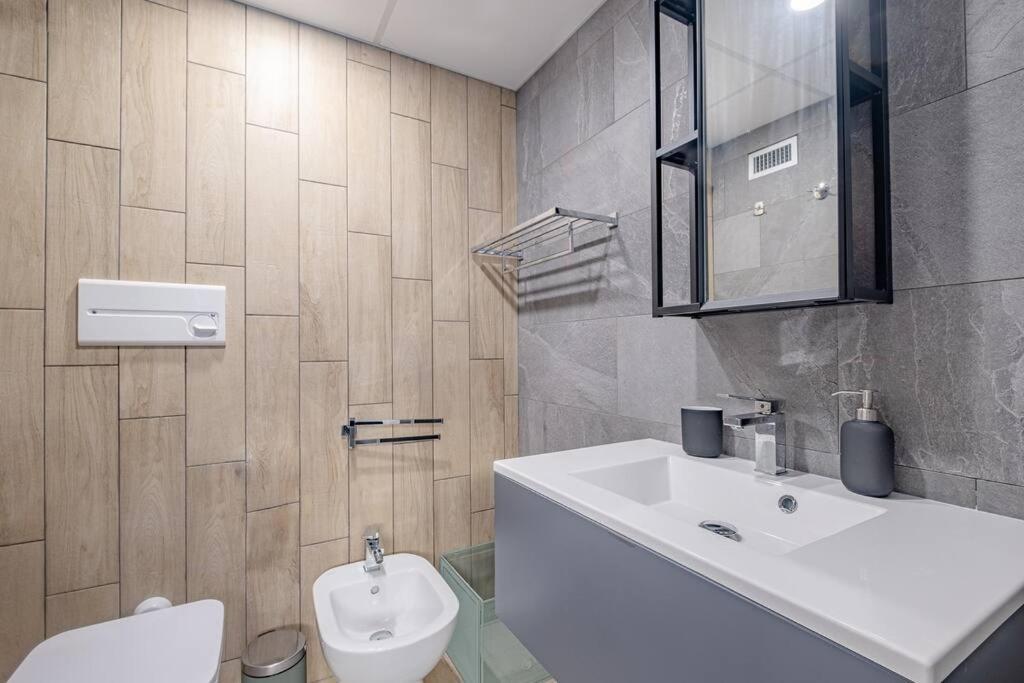 Modern Apartment At San Giovanni Řím Exteriér fotografie
